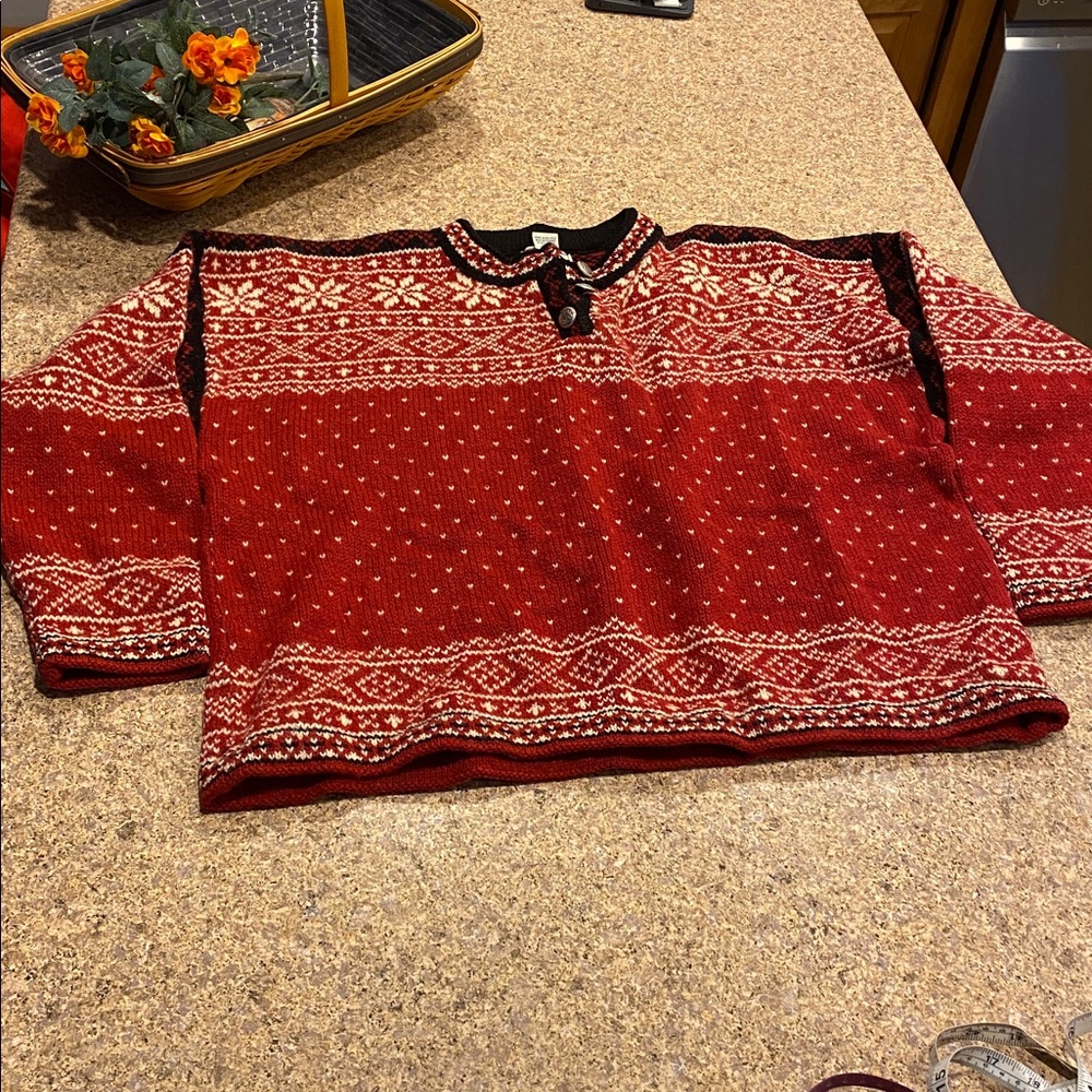 L.L. Bean Sweater With FLAWS Holes,Stains Red Black White/Off White XL - Picture 9 of 16